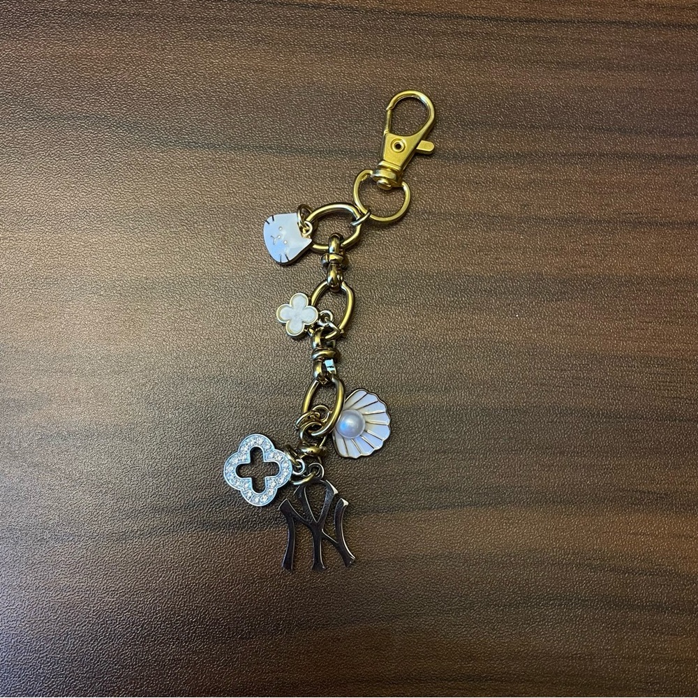 NY Yankees keychain with charms